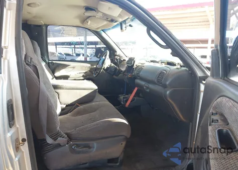 2001 Dodge Ram 1500 St z USA, uszkodzony, nr VIN 3B7HF13Z51M540010